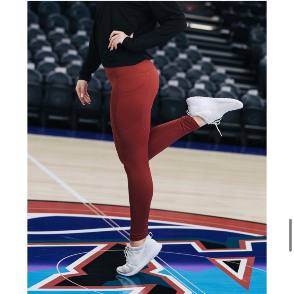 ZYIA Burnt Rose Light N Tight Pocket Leggings